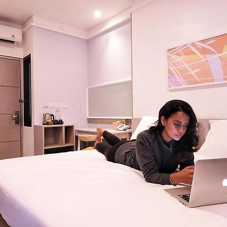 Joylive Bsd City Tangerang Exteriör bild