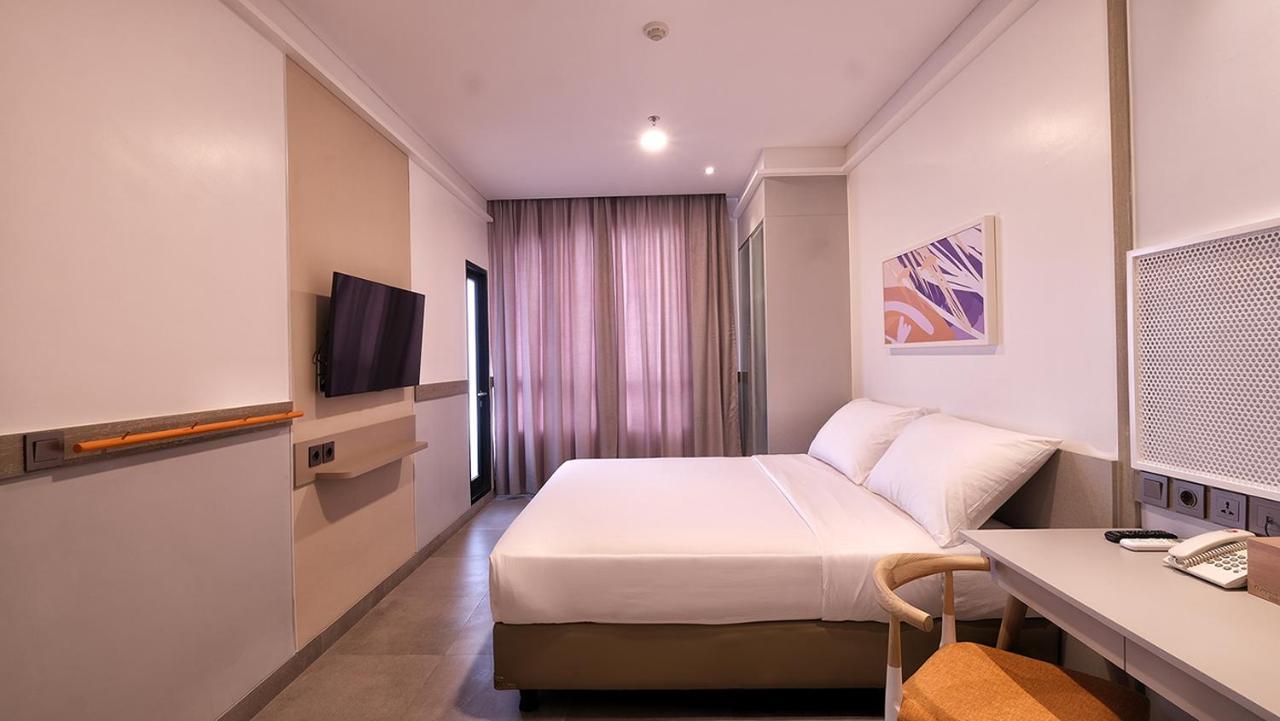 Joylive Bsd City Tangerang Exteriör bild